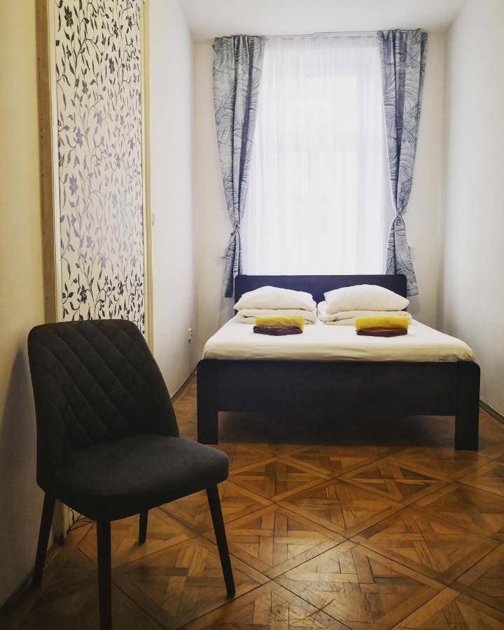 Cuba Bar & Hostel تشيسكي بوديوفيتسه المظهر الخارجي الصورة